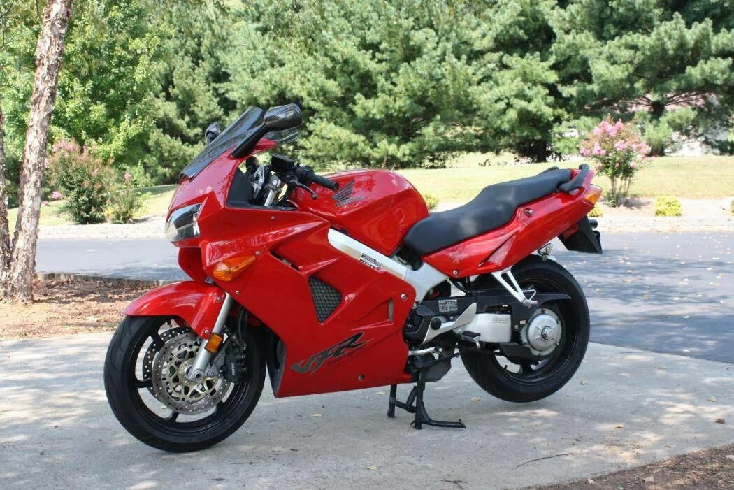 Хонда вфр поколения. Honda VFR 800 2001. Honda vfr800 f5. Honda VFR 1999. Мотоцикл Honda VFR 800.