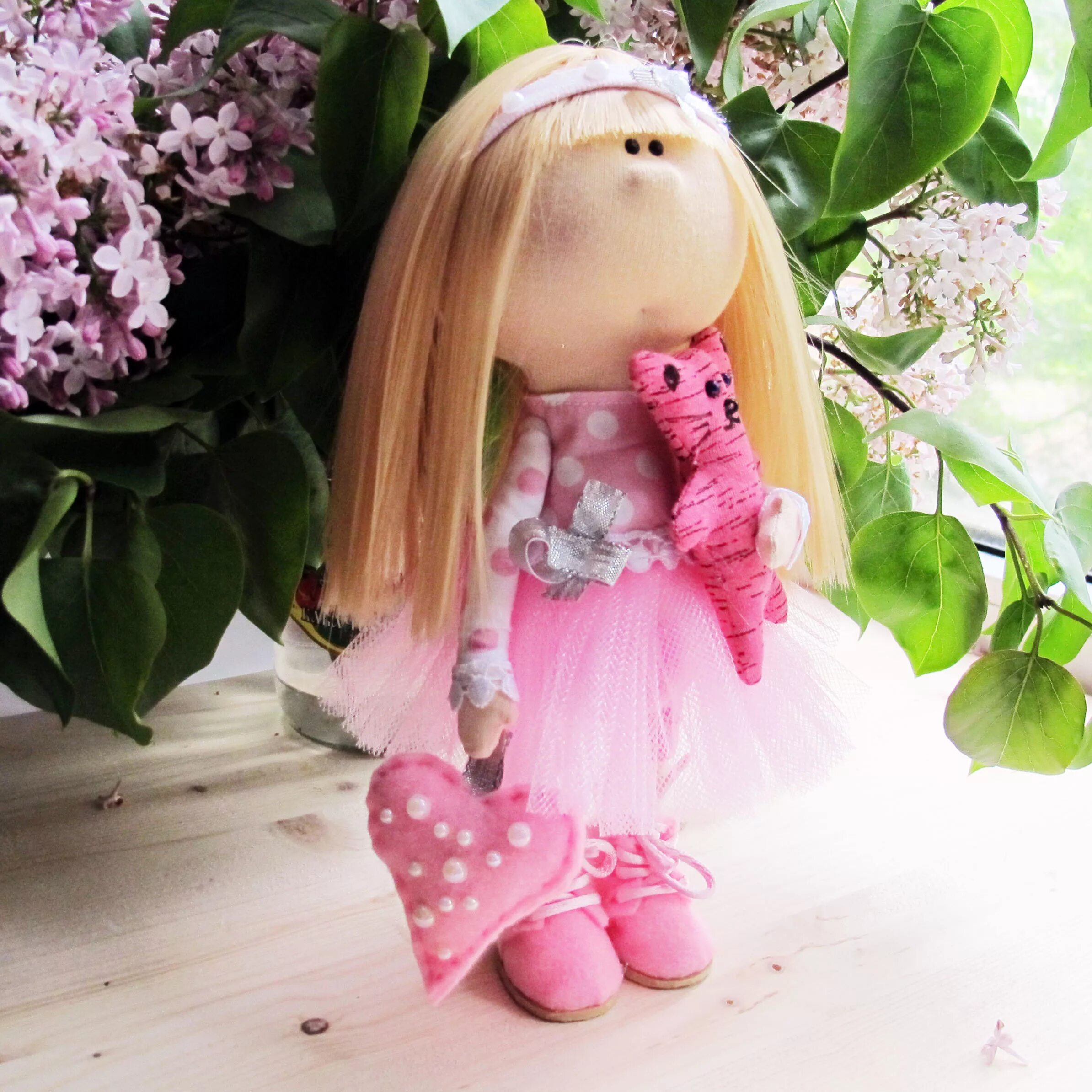 Интерьерная кукла. Тряпичная интерьерная кукла. Шитые куклы. Сшить куклу. Текстильные куколки своими руками.