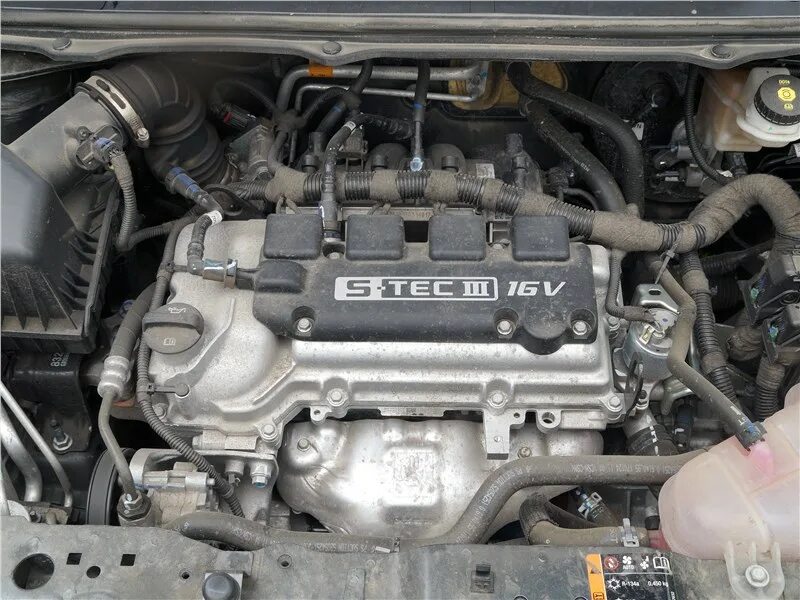 Равон р3 моторный отсек. Нексия р 3 двигатель. Равон р2 под капотом. Равон р4 под капотом. 5 л 107.