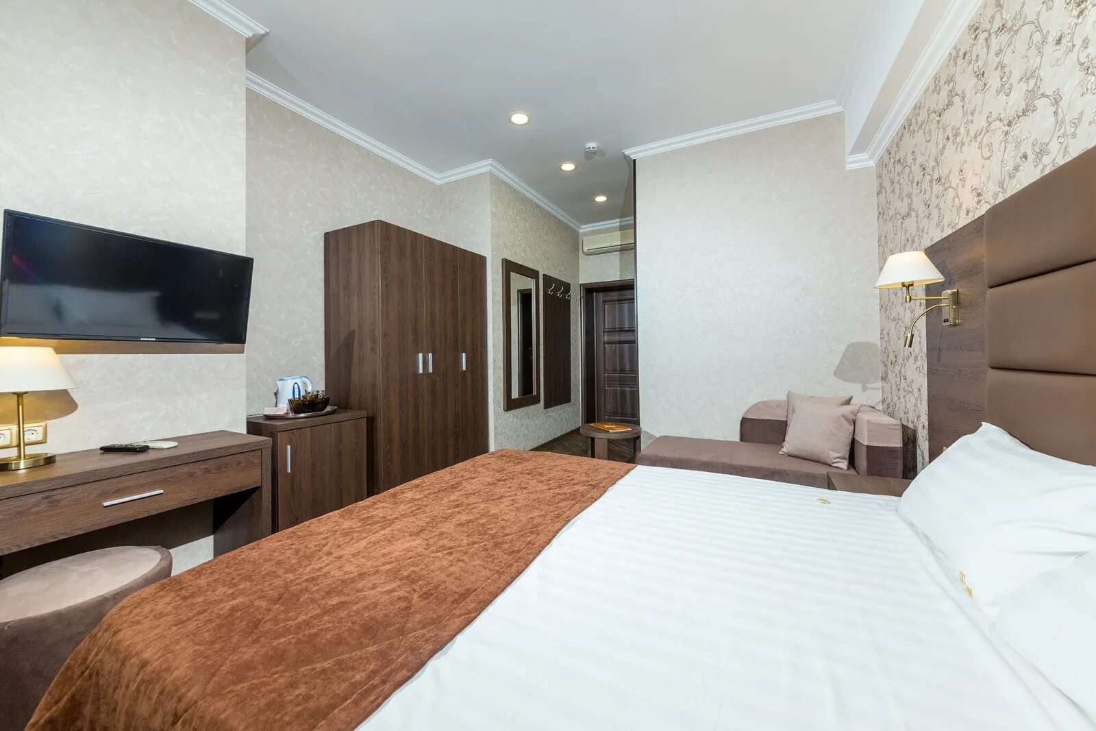 Фея 3 джемете. Гостиница фея 3 анапа. 3 мушкетера отель анапа. 3 мушкетера отель анапа. Отель три мушкетера анапа.