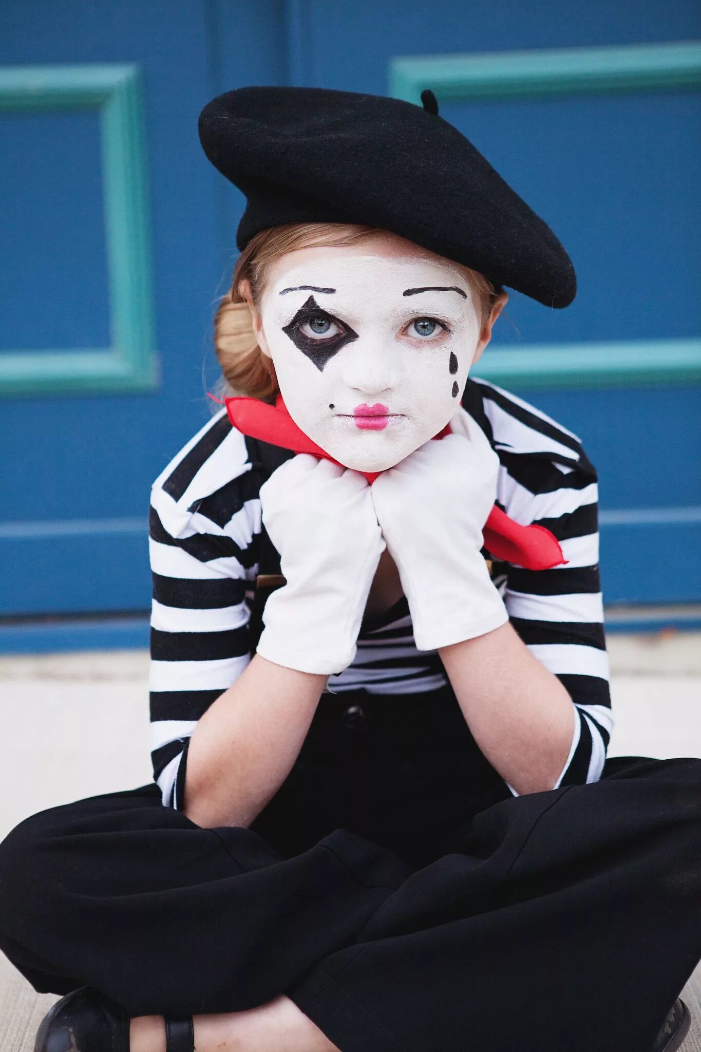 Mime cosplay. Клоун Мим. Грим Мима. Мим девушка. Аквагрим Мим.