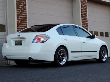Nissan 2008