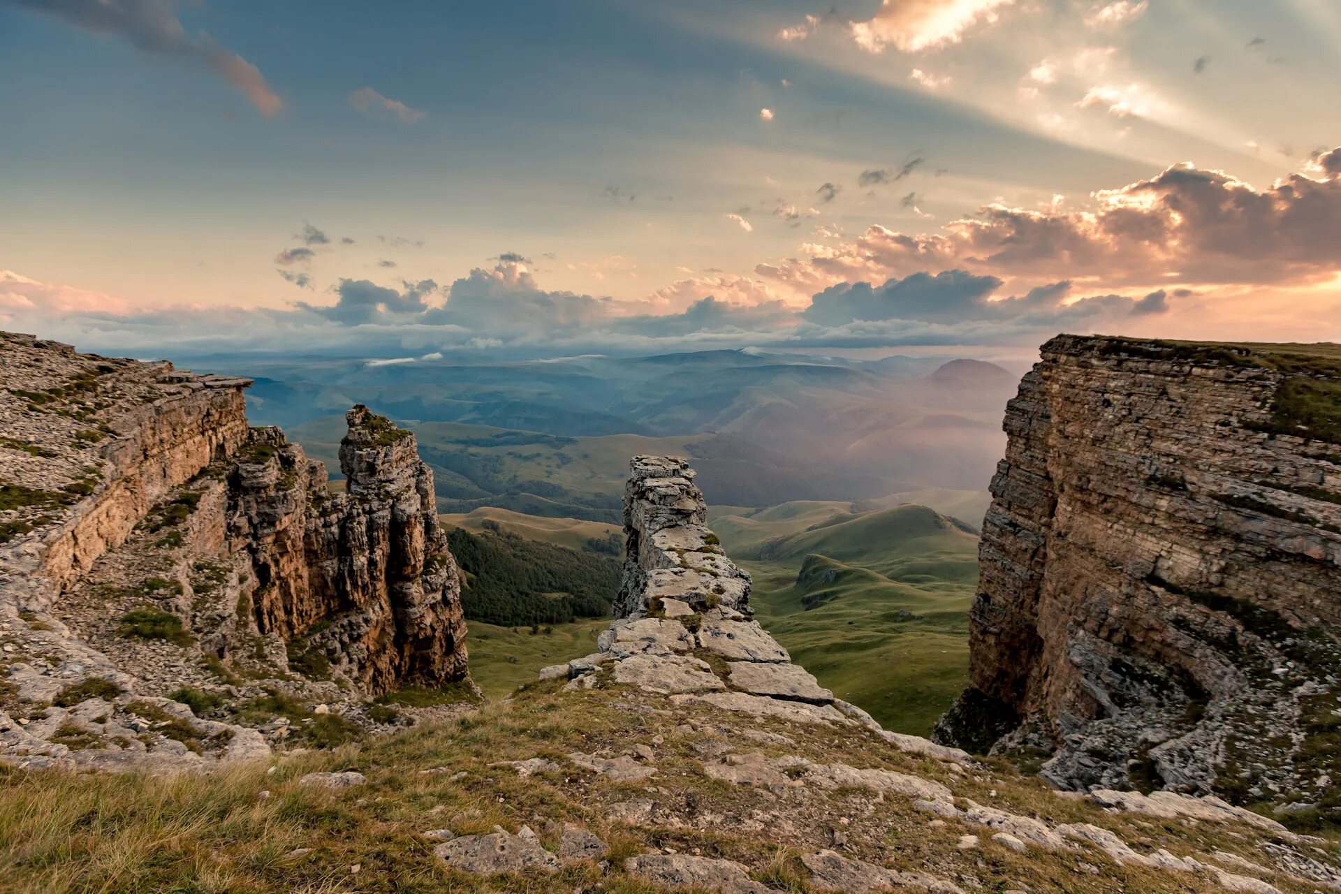 Погода бермамыт. Плато Бермамыт. Плато Бермамыт, Северный Кавказ. Эльбрус с Бермамыта. Пятигорск плато Бермамыт.