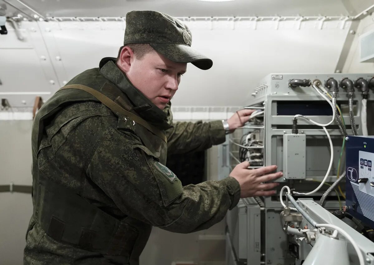 Система военной связи. Военное оборудование. Военные аппараты связи. Войска связи. Телефон военкомата сво