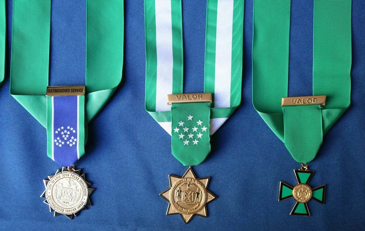 4 medals. Медаль почёта. Медаль почёта США. Медаль NYPD. Орден почета США.