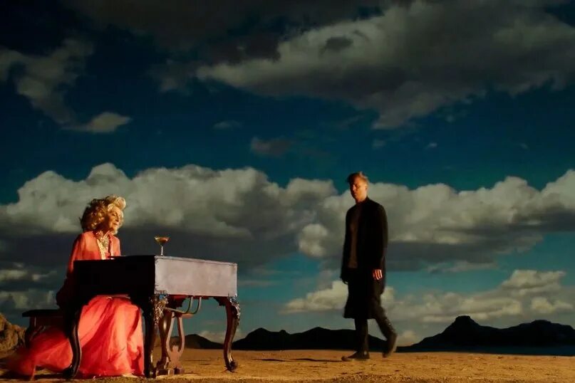 One republic love runs out. One republic love runs out. One republic love. Onerepublic - love runs out. Onerepublic постер.