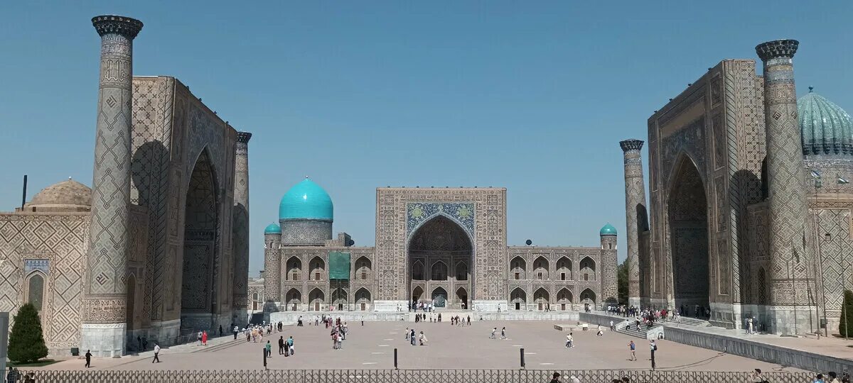 Медресе мири араб бухара. Мавзолей шахи зинда. Шахи-зинда в самарканде. Самарканда 4 выпуск. Шахи зинда узбекистан.