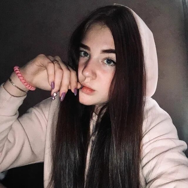 Покажи пятнадцатилетнюю девочку