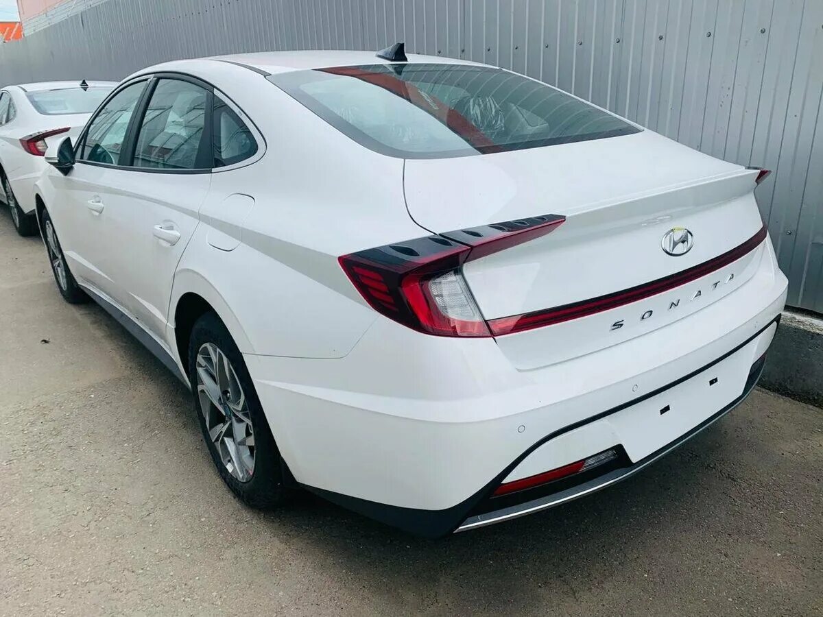 Hyundai sonata dn 8