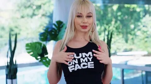 Джессика Старлинг блондинка.