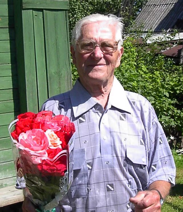 Портрет пожилого мужчины. 70 летний мужчина. Дедушка 70 лет. Дедушка 70 лет. Дед 60 лет.