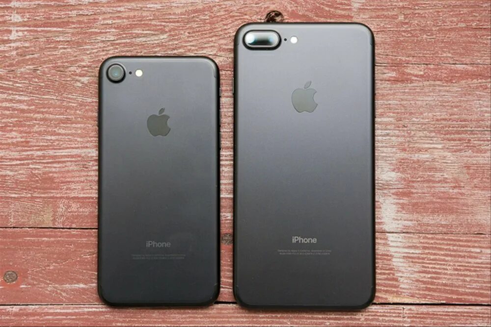 Чем отличается айфон 7 от 7. Айфон 7 и 7 плюс. iphone 7 и iphone 7 plus. айфон 7 джет блэк. айфон 7 спереди.