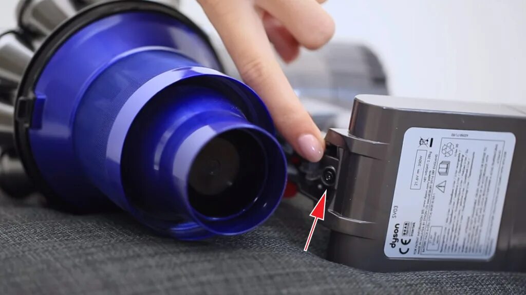 Как заменить аккумулятор пылесоса Dyson Dc62