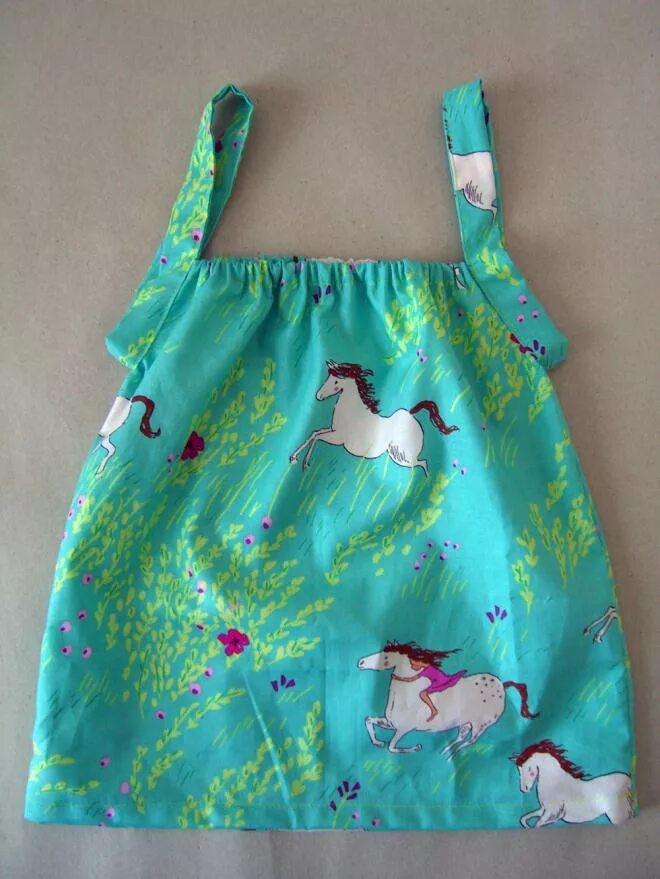 Сарафан для девочек. Простой сарафан для девочки. Сарафаны детские летние. Как сшить сарафан для девочки. Летний сарафан для девочки.