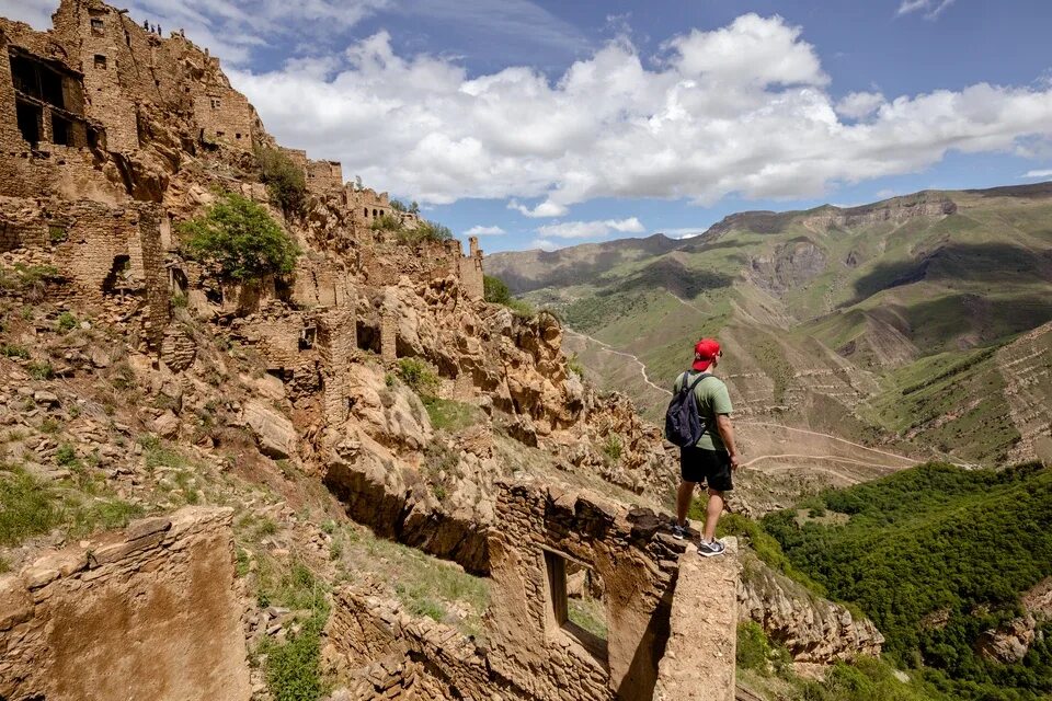 Село чалда гергебильский район. Сель в дагестане 2021. Дети газы едут в дагестан. Дорога в дагестане уклоном. Дети газы едут в дагестан.