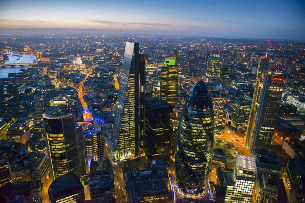 Сити англия. Лондон Сити небоскребы. Лондон Сити финансовый центр. Ночной Лондон небоскребы. Великобритания с высоты птичьего полета.