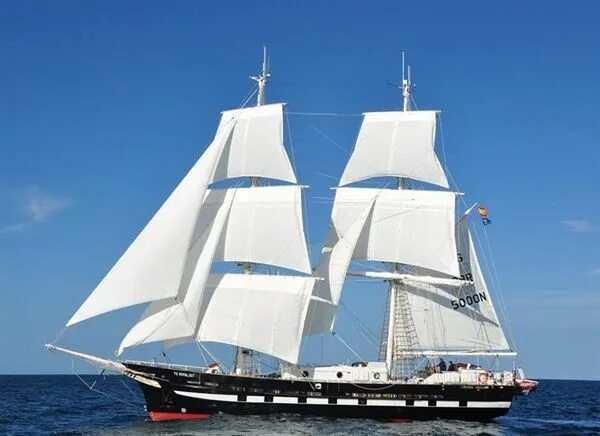 Lady Washington Grays Harbor Historical Seaport: OUaT's Jolly Roger, Pirates of 