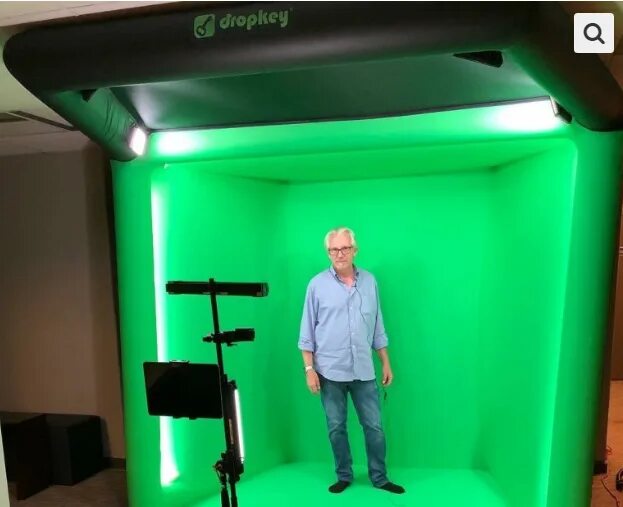 Хромакей 150. Программа для хромакея. Грин скрин хромакей. Съемка на фоне хромакея. Зеленый экран хромакей.