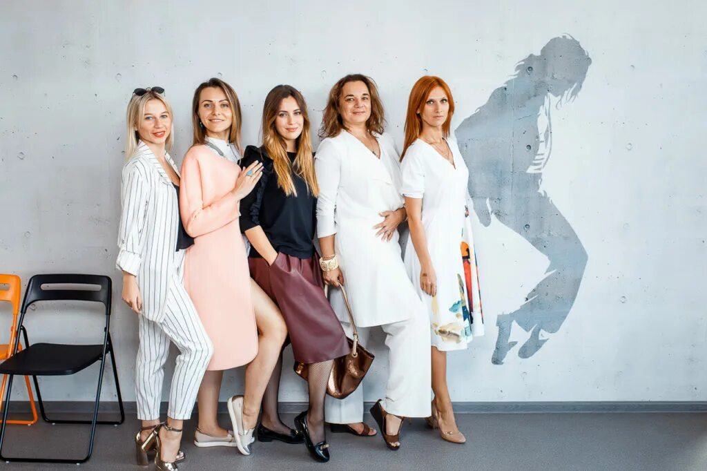 Студия ивановых. Театральная студия эстетика. Кулинарная студия кухня иваново. Студия кухня типографская 6 иваново. Антонио рицци вологда кулинарная студия.