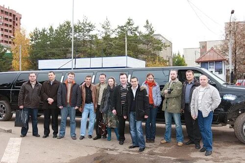 неактивна или не активна. подросток со смартфоном. нёрз. нерс активные. эдуарлд нерс.