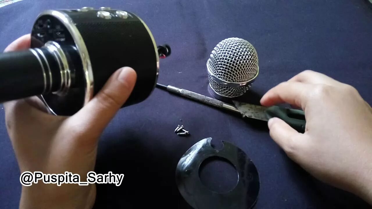Cara GANTI BATERAI Mic Wireless Karaoke WS-1816 Yang Rusak / Drop - YouTube