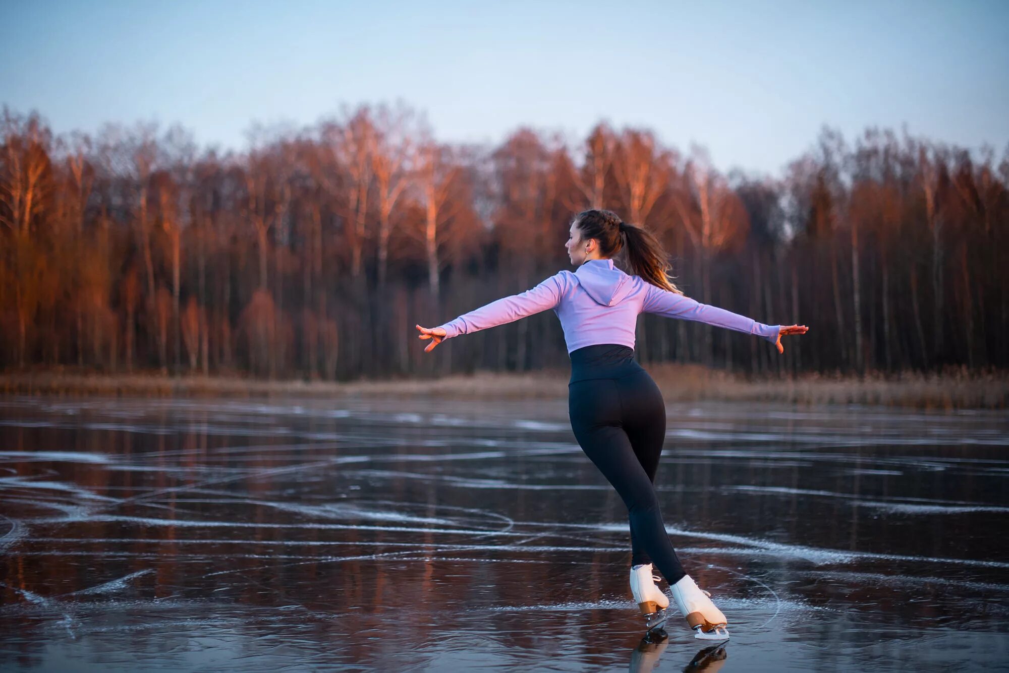 Annamorozova ice. Катание на коньках. Фотосессия на коньках на озере. Девушка на коньках. Девушка во льду.