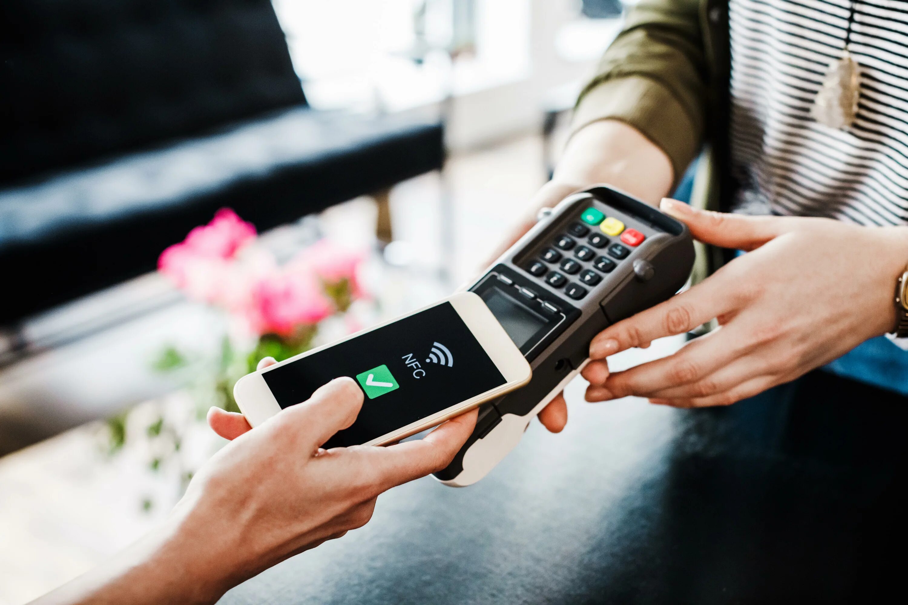 Мобильное приложение pay. Apple pay. бесконтактные платежи. оплата. оплата по смартфону.