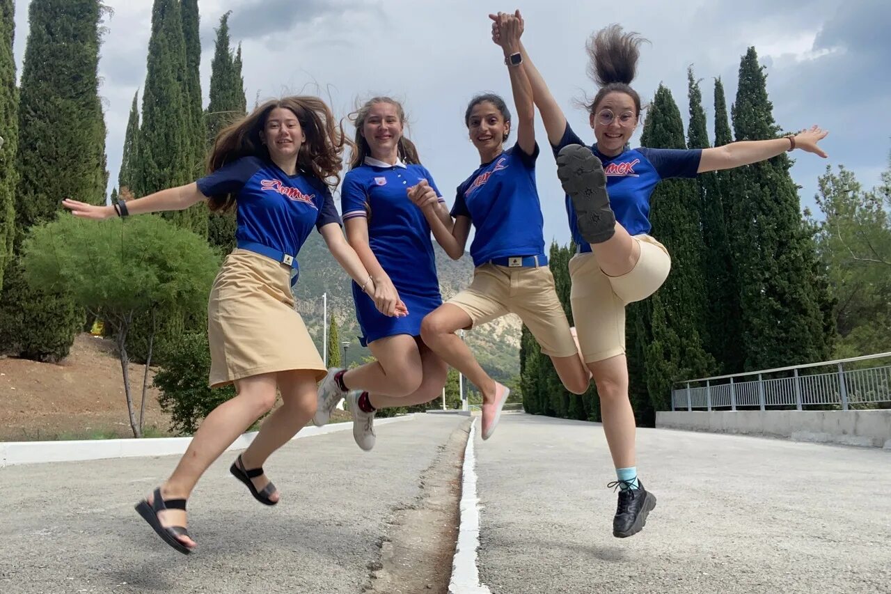 Вожатый артека эстетика. Артек вожатые работа. Артек лагерь вожатская. Вожатый артека эстетика. С днем вожатого артека.