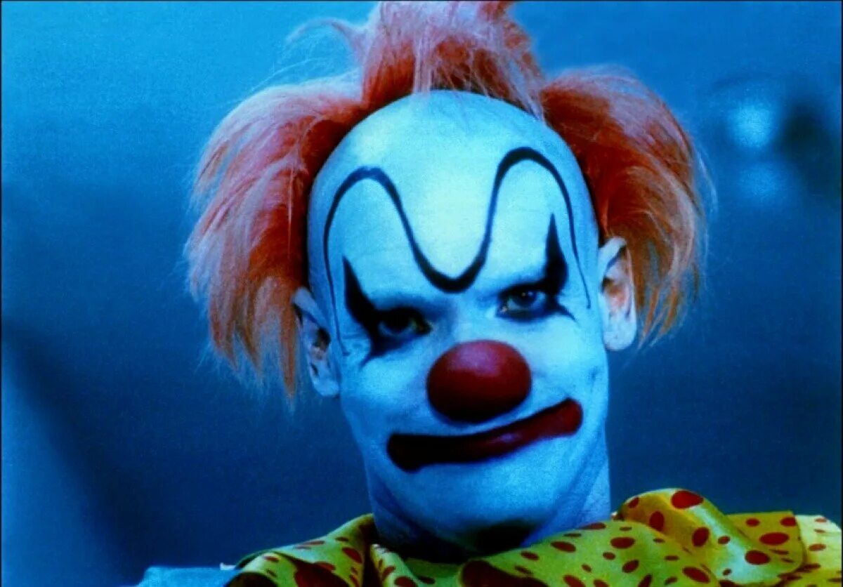 Кукольный дом клоун кобби. Дом клоунов 1988. Сэм Рокуэлл дом клоунов.