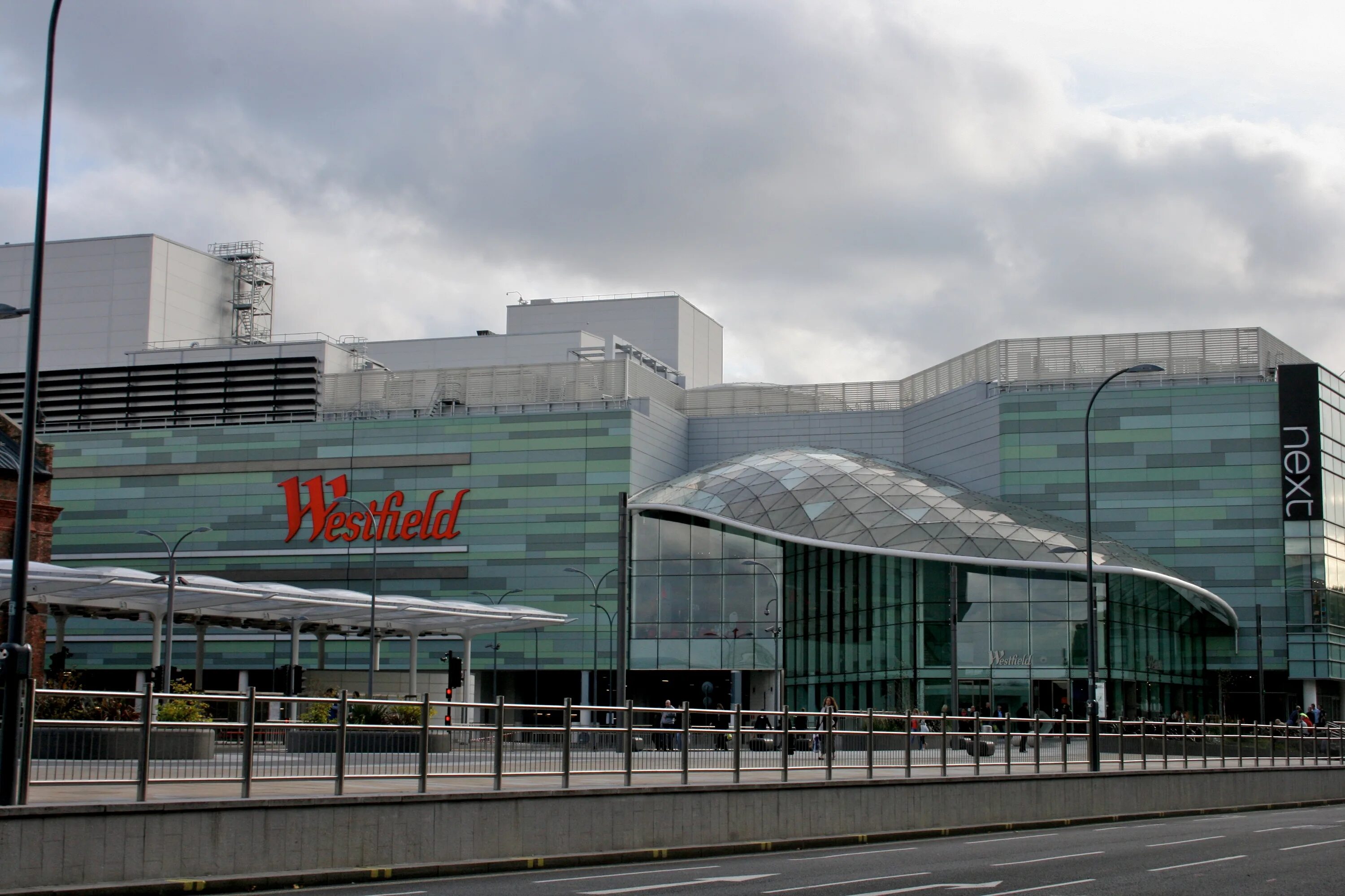 Уэстфилд торговый центр лондон вид сверху. Westfield london. Westfield shopping centre. Самый большой торговый центр в лондоне. Westfield stratford city, лондон, великобритания.