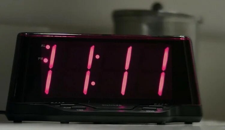 Почему на часах 10 10. 16 53 на часах. 6 66 на часах. на часах 00 фрэнк. 17 59 на часах.