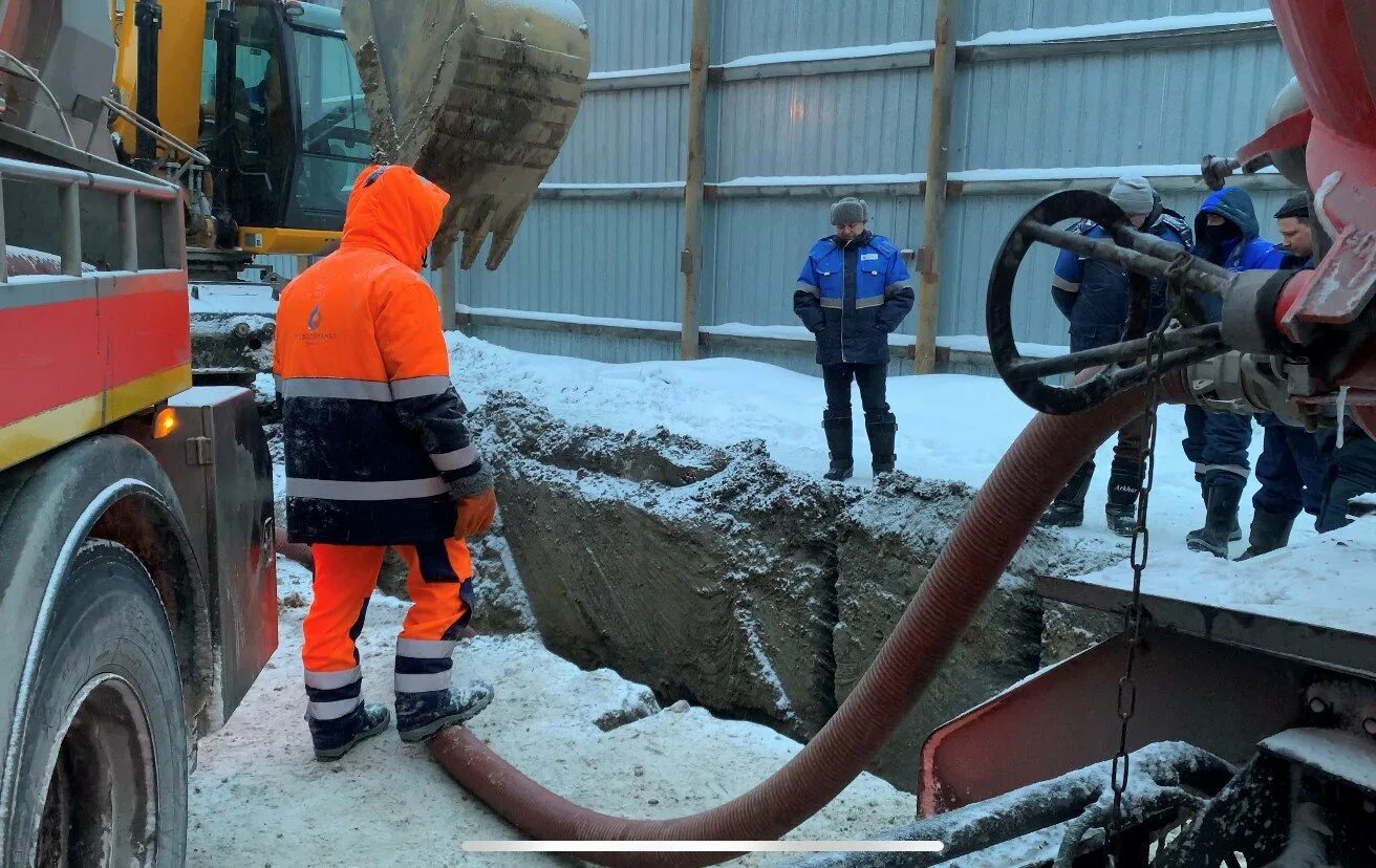 Росводоканал Тюмень. Тюмень Водоканал Тюмень. Авария Тюмень Водоканал. Ремонтные работы Водоканал. Водоканал ремонтное