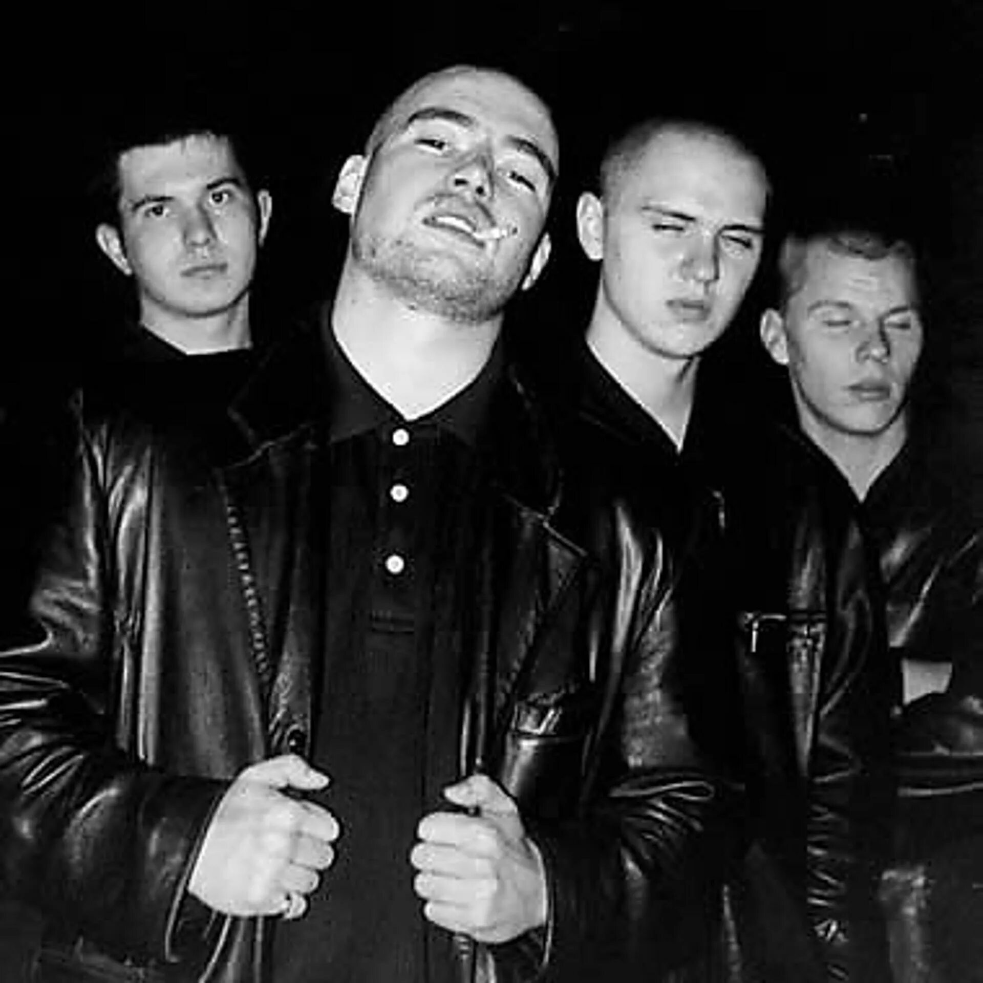 Паб o'connells москва mezzo. Многоточие группа логотип. Вадим курнули многоточие. Группа многоточие. Многоточие что стоит.