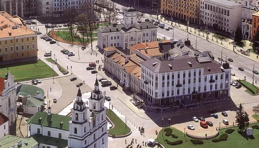 Площадь свободы Минск. Площадь свободы Минск площади Минска. Верхний город площадь свободы. «Верхний город» на площади свободы Минск.