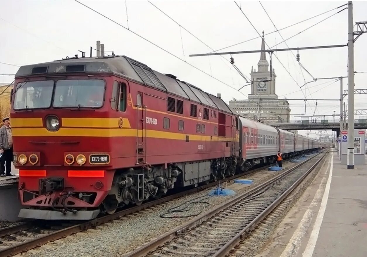 Поезд великие луки торопец. Тепловоз тэп70 Москва Волгоград. Тэп70 504. ТЭП 270. Тэп70 0493.