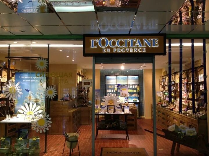 L'occitane косметичка. Магазин французской косметики. Локситан en provence. Косметика франция l'occitane. Магазин французской косметики.