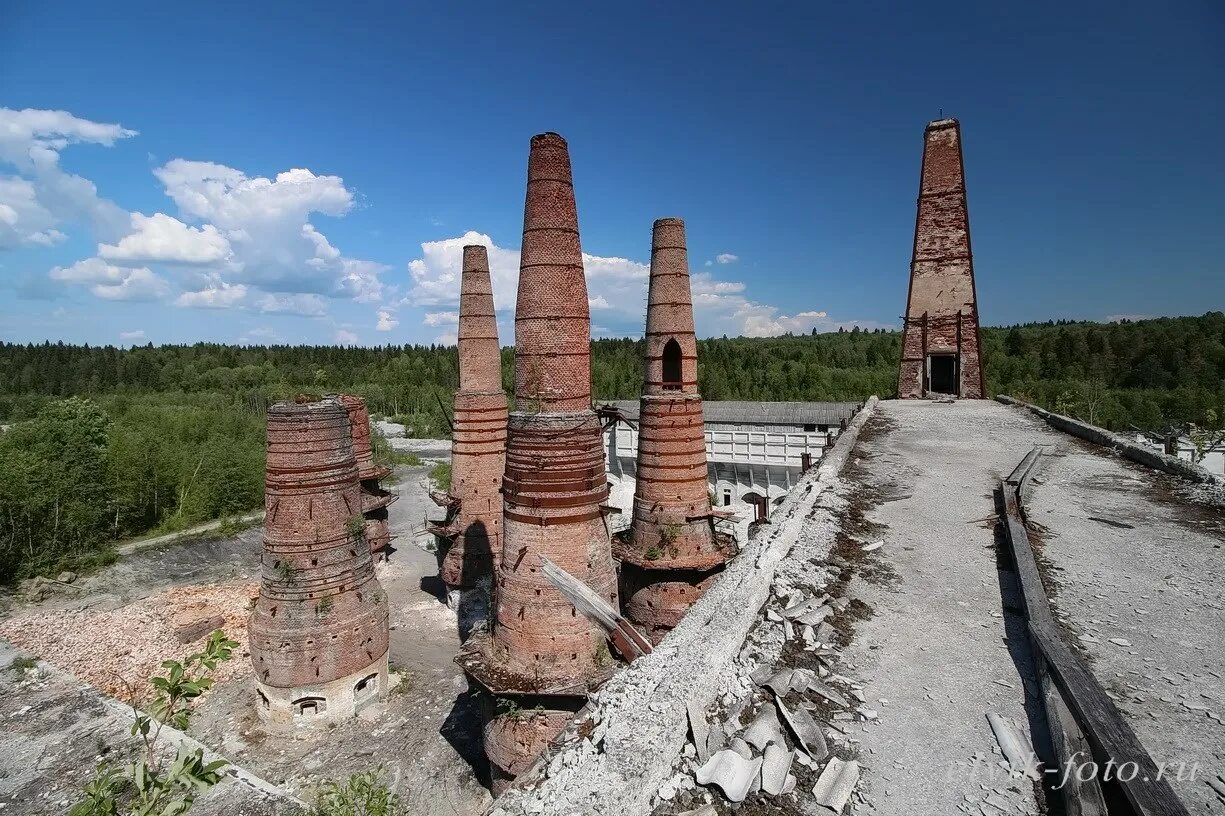 Завод рускеала. Завод рускеала. Мраморный завод карелия. Рускеала заброшенный мраморно-известковый завод. Рускеальский мраморно-известковый завод.