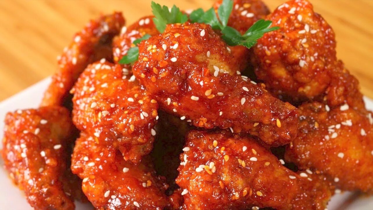 Chicken can be. Фрайд Чикен корейски. Корейская Курочка Чикен. Соус Чикен Корея. Корейская острая Курочка.
