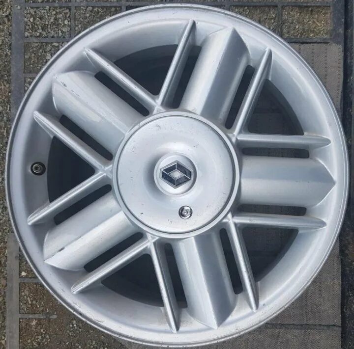 диски рено сценик 2 r16. литые диски r16 renault duster. литые диски renault laguna 2. диски рено лагуна 3 r16. диск литой на рено лагуна 2.
