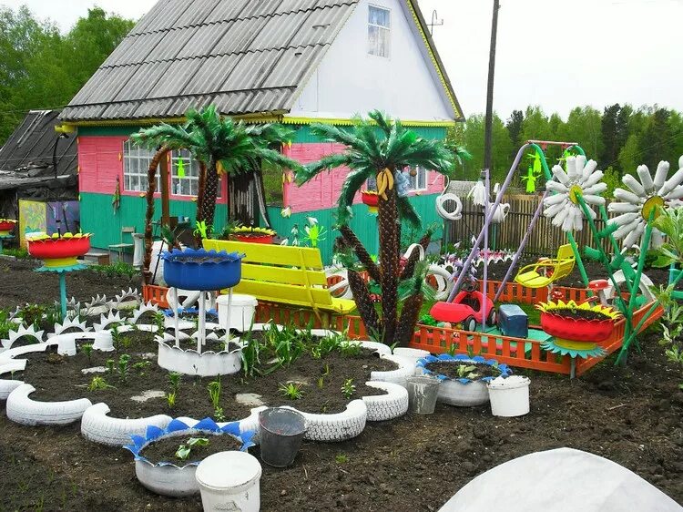 Оригинальный декор для сада. Оригинальные идеи для дачи. Дорожки на даче из подручных материалов. Украшение дачного участка подручными средствами. Декор клумбы.