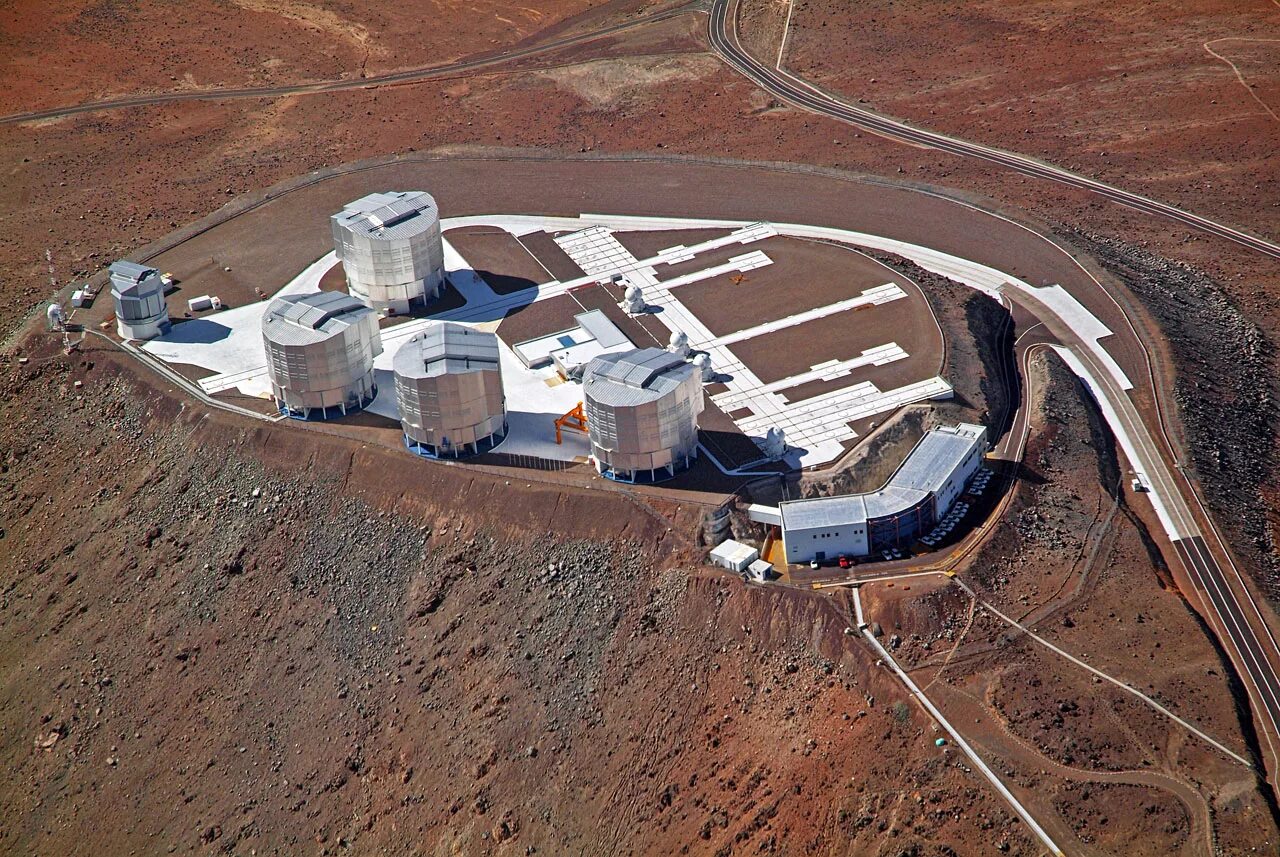 Южная обсерватория. Паранальская обсерватория (vlt), чили. европейская южная обсерватория (eso). очень большой телескоп (vlt), чили. очень большой телескоп, eso vlt.