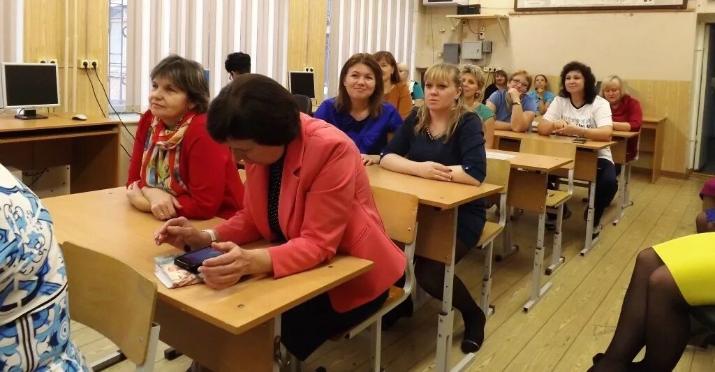 Учителя школы 17 мбоу сош. Школа 17 рыбинск. Рефтинский 17 школа педагоги. Сош 17 учителя. Сош 17 учителя.