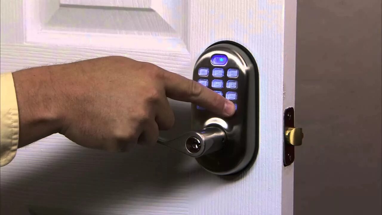 Кодовая дверь в квартиру. Push button Door Lock. Button Lock Door. Hydraulic Door Lock. Глазок дверной Doorlock.