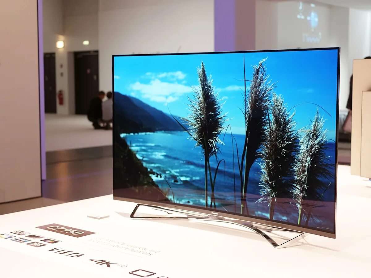 Озон телевизоры 65. Samsung 75 дюймов. Panasonic 65 дюймов. Телевизор самсунг 75 дюймов.