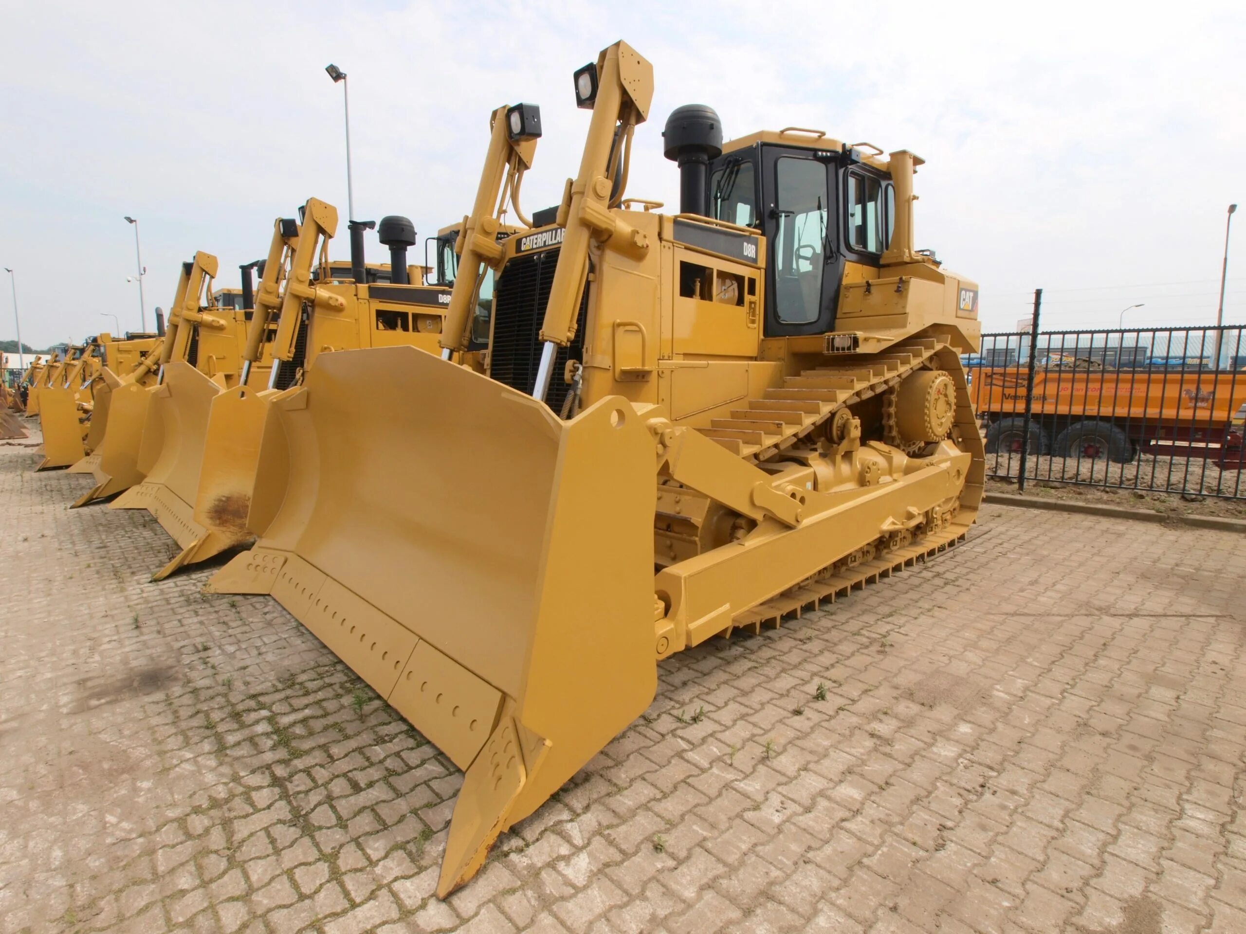 бульдозер называется. Caterpillar бульдозер d7. бульдозер tes rd180. марки бульдозеров. бульдозер называется.