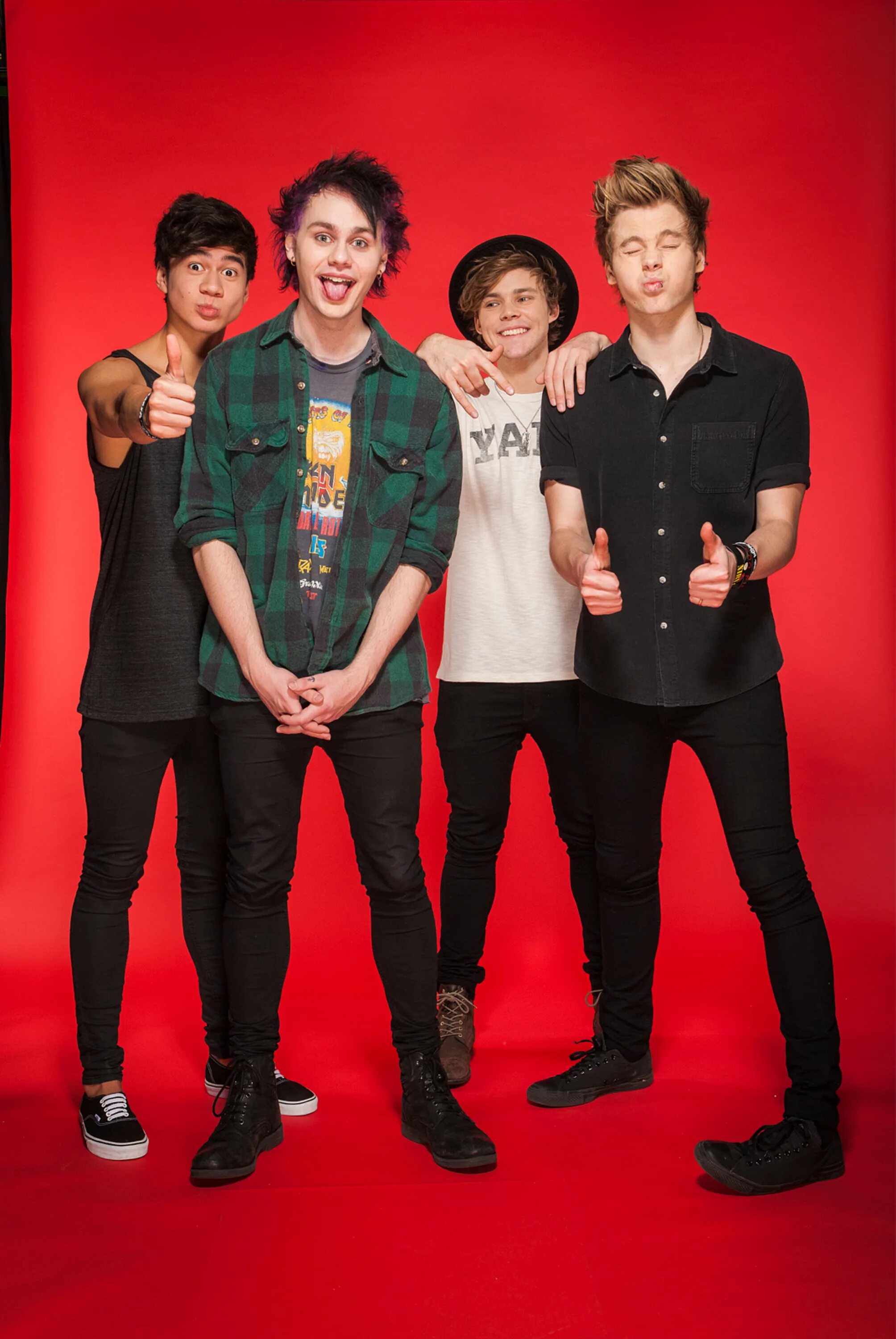 5 seconds of summer. 5 seconds of summer солист. 5sos. 5 секунд лета группа. группа 5 seconds of summer 2022.