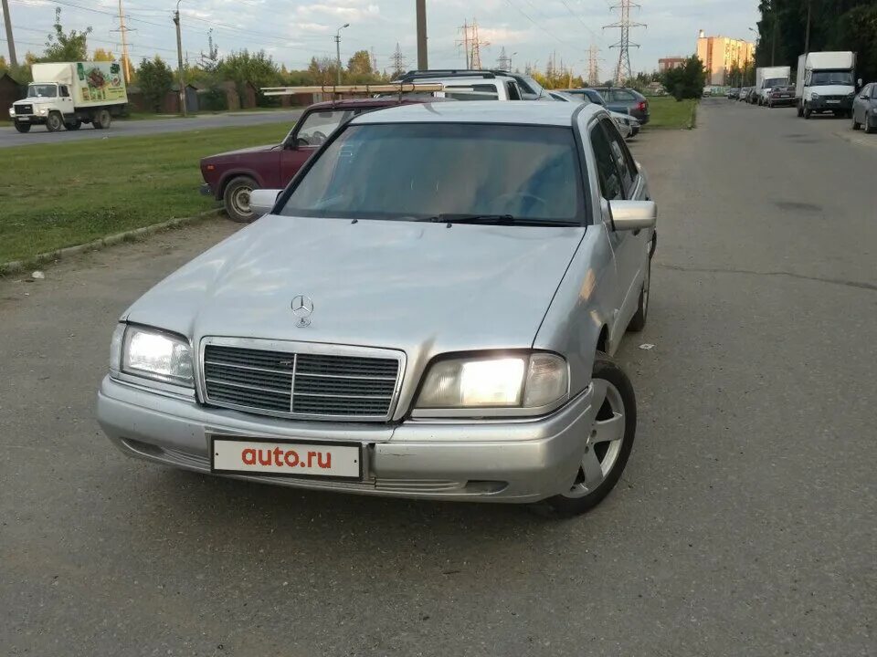 Купить мерседес 1998 года. Mercedes Benz 180 1998. Мерседес Бенц с 180 1998. Mercedes c180 1998. Мерседес ц 180 1998.