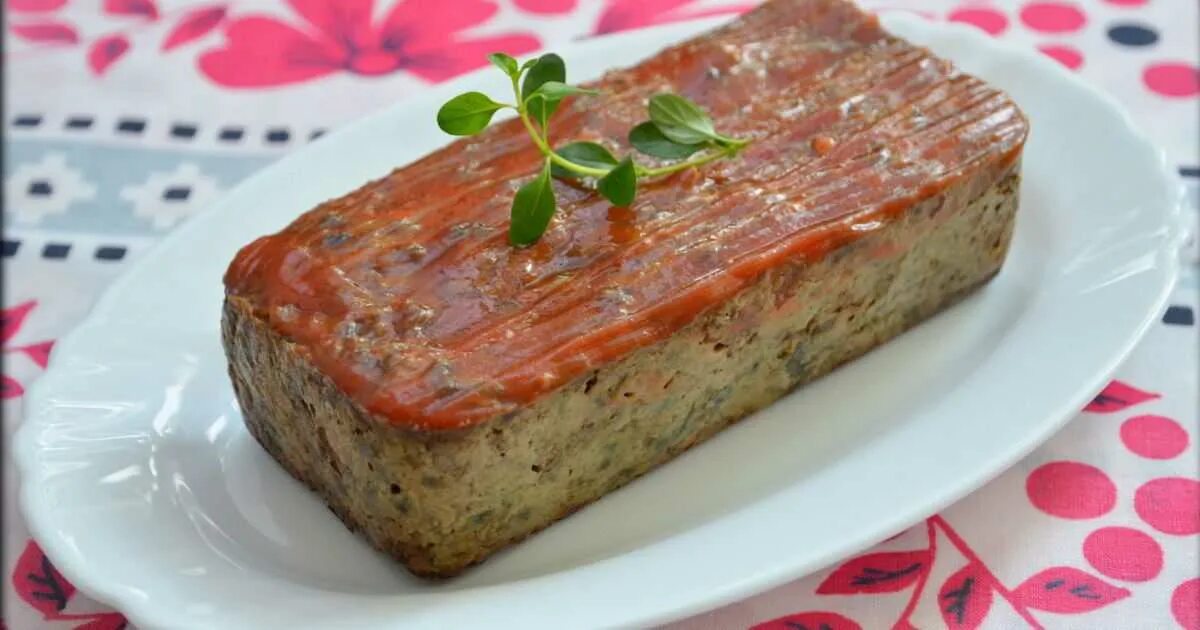 Паштет запеченный в духовке. Печеночный паштет ,(куриной печени). запеченный паштет из куриной печени. паштет с куриной печени. паштет из печени запеченный.
