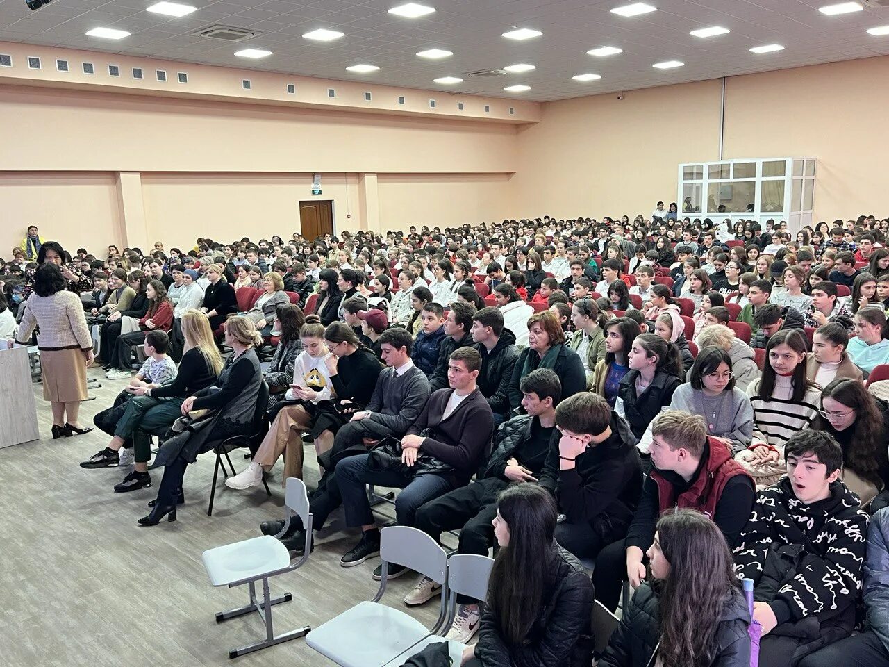 Спутник черкесск. Центр одаренных детей Черкесск. Центр выявления и развития одаренных детей Черкесск. Спутник КЧР. Центр одаренных детей Спутник КЧР.