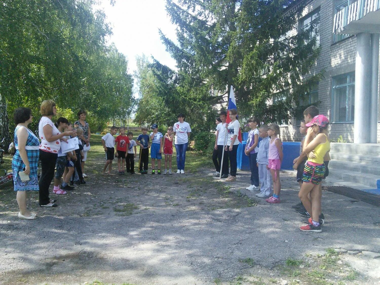 Погода фабричные выселки. Фабрично Выселковская школа Новоспасский район. Фабричные Выселки Новоспасского района. Фабричные Выселки Новоспасского района школа. Поселок фабричные Выселки Новоспасский район.